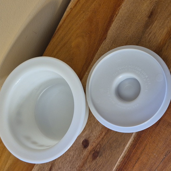 Vintage PYREX 75 Butterfly Gold Butter Dish w/ Lid - Picture 2 of 3